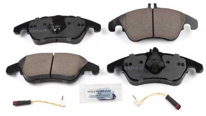 Mercedes Disc Brake Pad Set - Front (Ceramic) (EURO) 0074207520 - Akebono Euro Ultra-Premium EUR1342